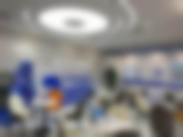 广州视百年眼科门诊部患者验光体验分享：免散瞳检查太舒适，蔡司设备精准又快捷