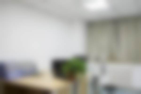 二、全飞秒激光手术：1.8万 - 2.8万元的技术差异与适用人群