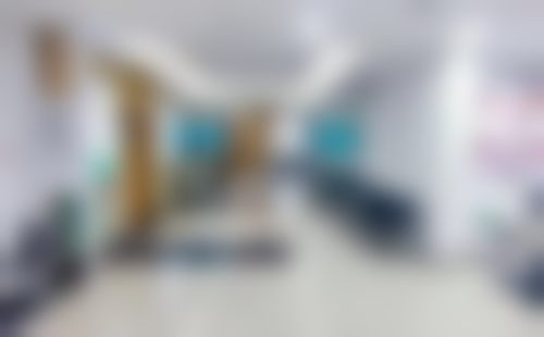 兰州ICL晶体植入价格多少？田琦医生主刀26500元起，瑞士EVO+晶体扩大光区设计，矫正1800度近视！