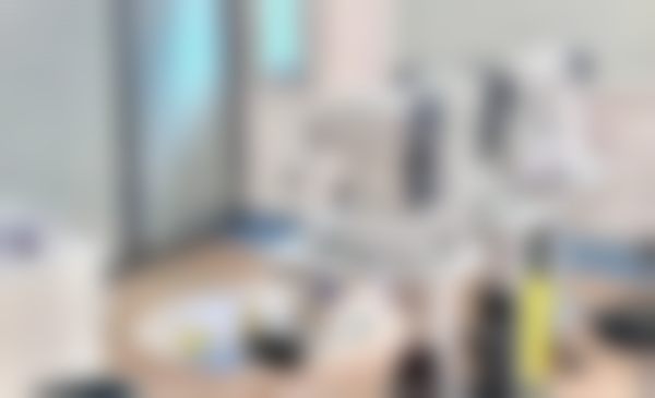 大连爱尔眼科医院嵇瑾现在还做手术吗？专业医师在线操刀，白内障等手术安排上！ 