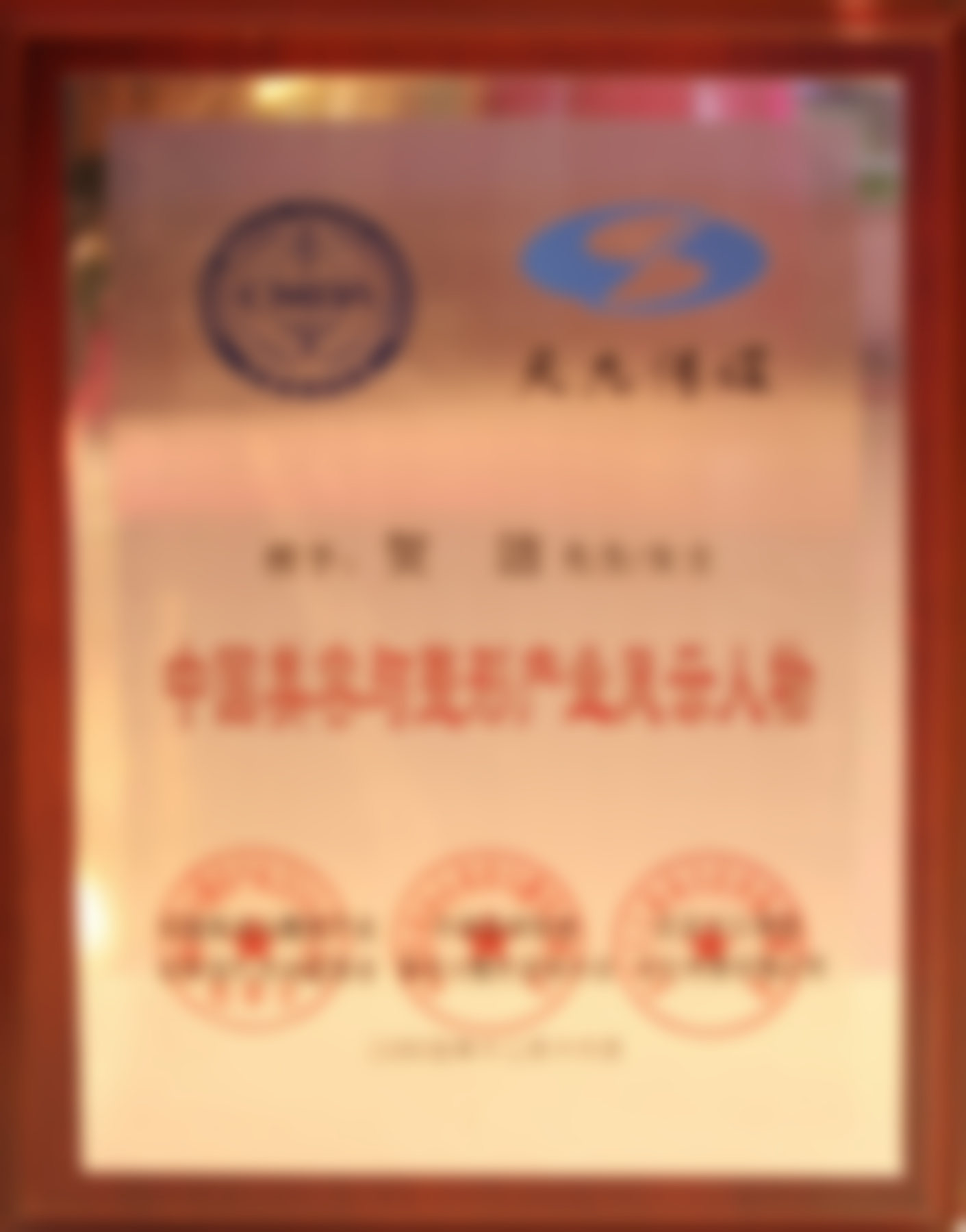 花4万做了个骨膜拉皮，同事只问我换了什么护肤品，没一人看出我动了刀